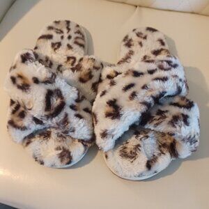Leopard Open Toe Furry Criss Cross Non Slip Rubber Sole Slippers Size 40